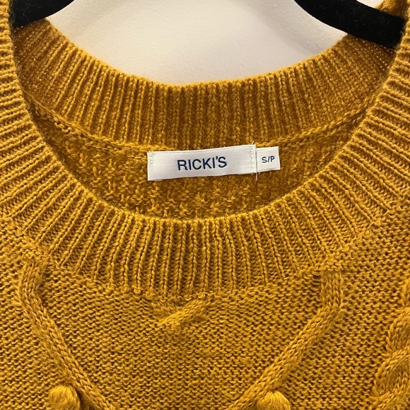 Ladies sweater - Picture 3 of 4